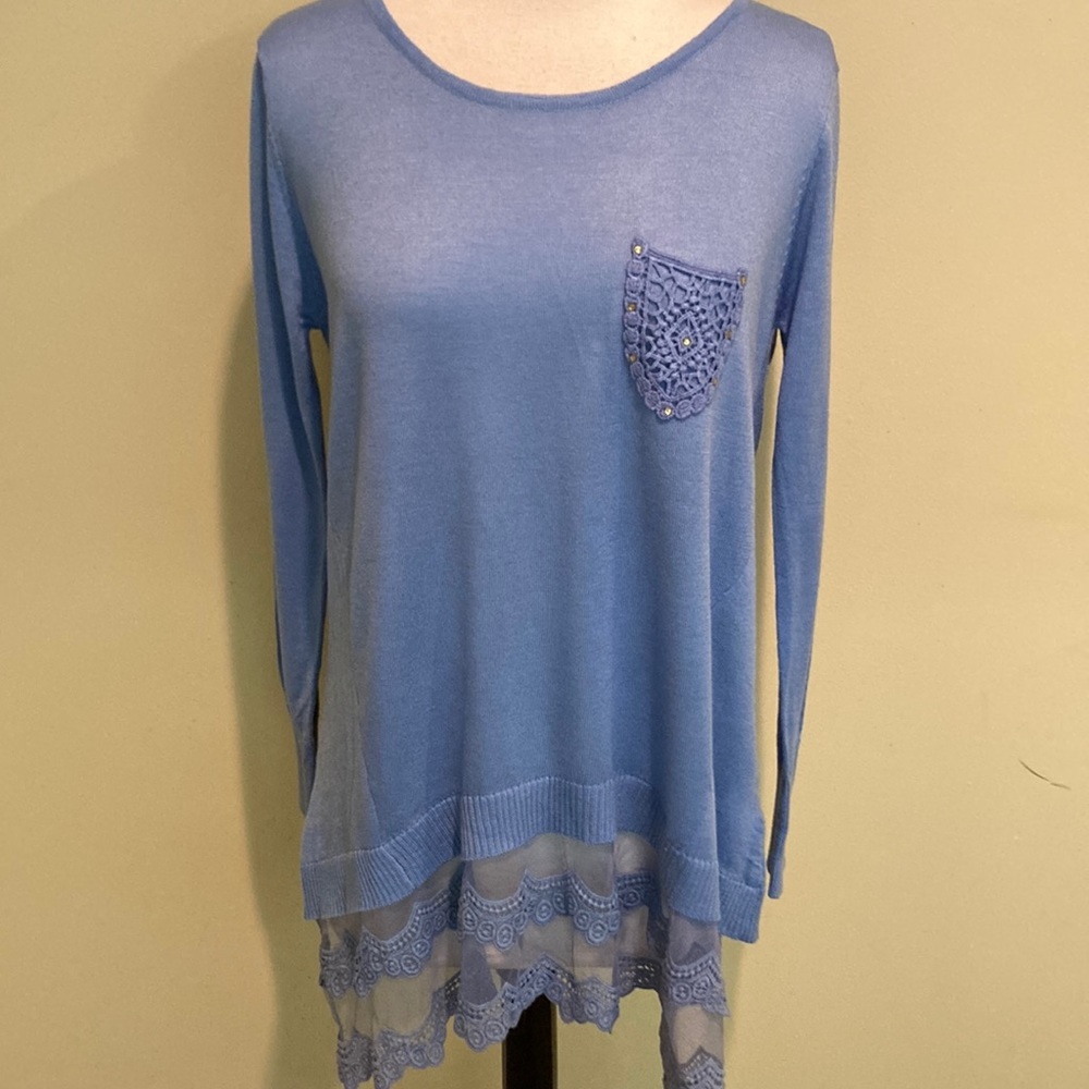 NWT Miracle Sweater Size S/M